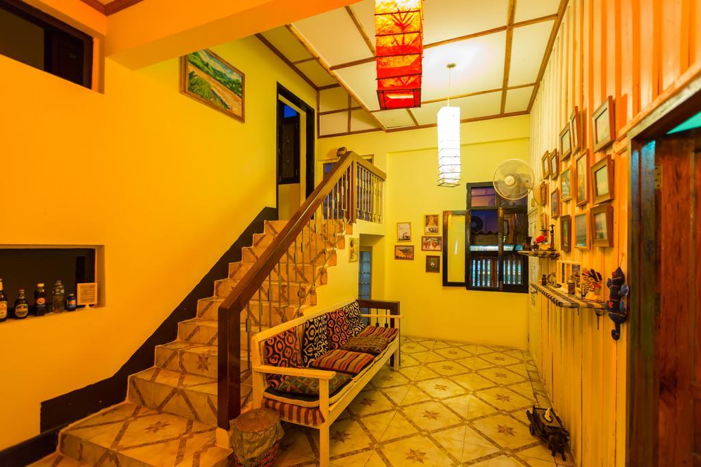 Viradesa Guesthouse Λουάνγκ Πραμπάνγκ Εξωτερικό φωτογραφία